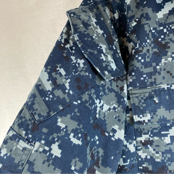 US Navy Camo Blue Working Digital Uniform Shirt Medium Button Long Sleeve - Picture 5 of 6